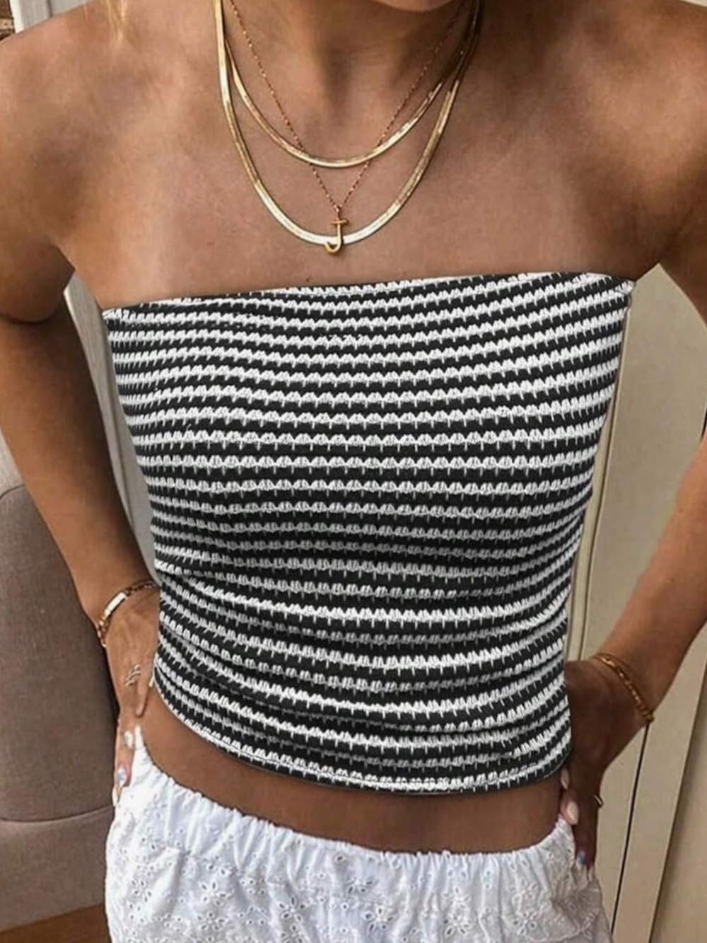 🖤🤍 B&W Striped Knit Tube Top